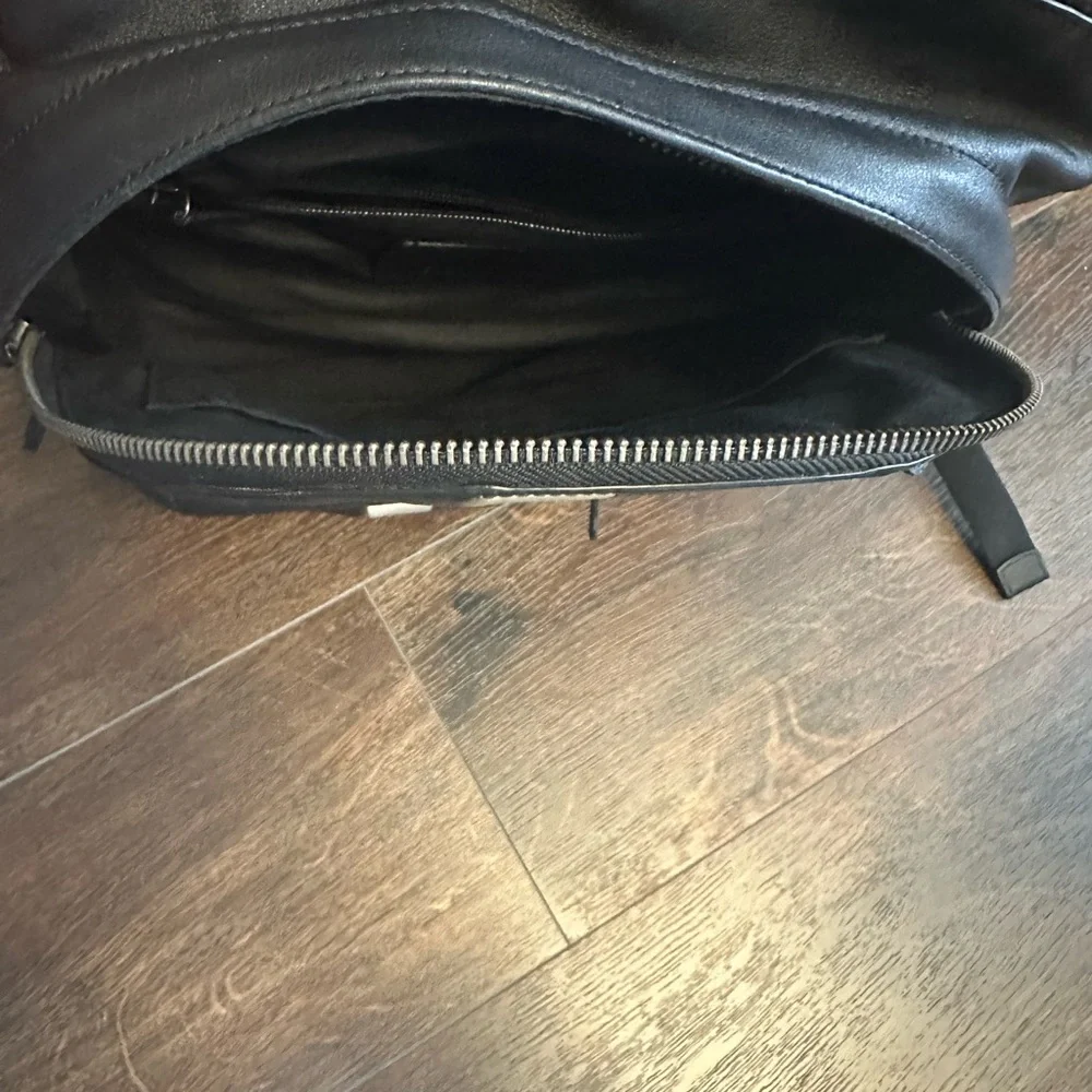 WEST LARGE BACKPACK WITH REFLECTIVE VARSITY STRIPE AND COACH PATCH (COACH 89945)